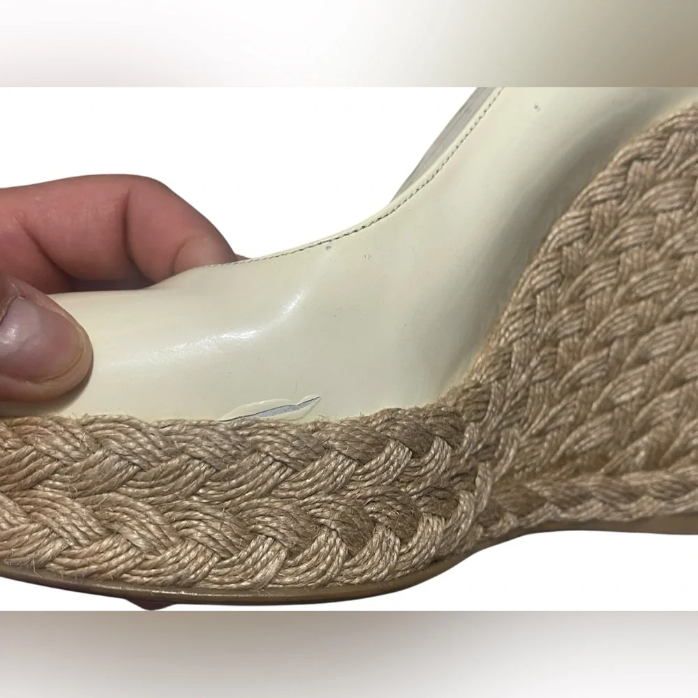 ❤️Stuart Weitzman white leather wedges. Look at all pictures for small flaws.